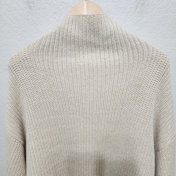 American Rag Cie Oversized Beige Mockneck Sweater Size 1X - Picture 7 of 9
